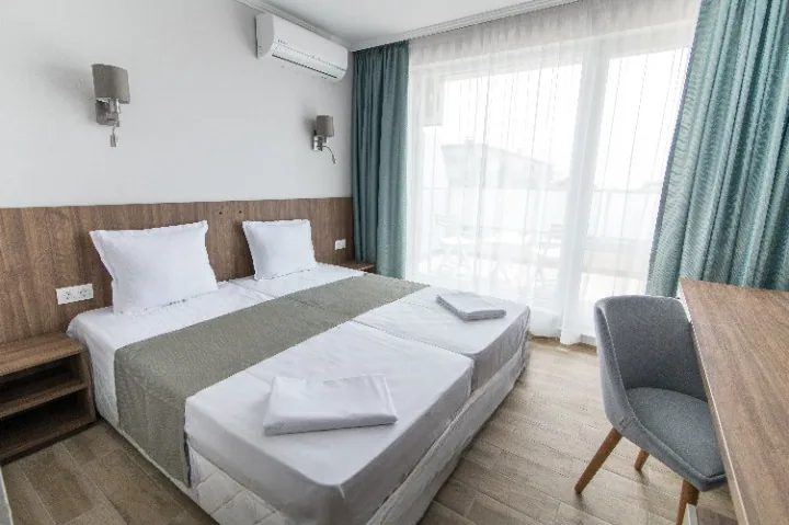 Double room with balcony access