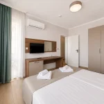 Двойна стая с гардероб